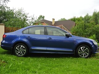 2018 Volkswagen Jetta VI Рестайлинг, синий, 1100000 рублей, вид 4