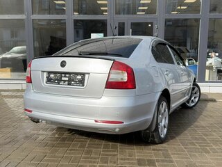 2012 Skoda Octavia II (A5) Рестайлинг, серебристый, 650000 рублей, вид 4