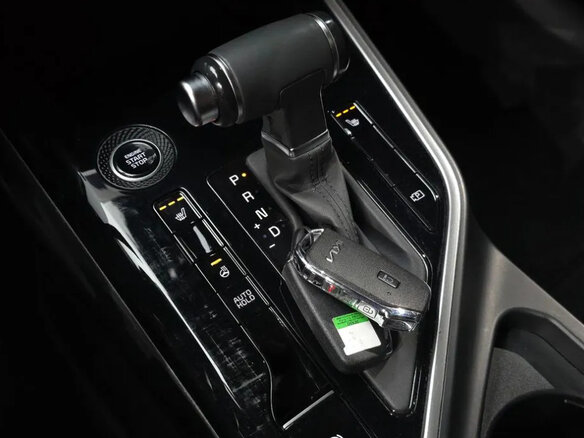 2022 Kia Niro II, серый, 1233000 рублей - вид 8