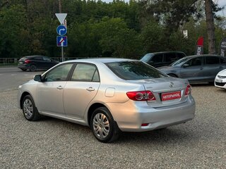 2013 Toyota Corolla X (E140, E150) Рестайлинг, серебристый, 700000 рублей, вид 5