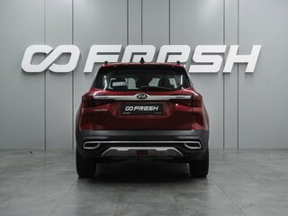 2021 Kia Seltos I, красный, 2349000 рублей, вид 4