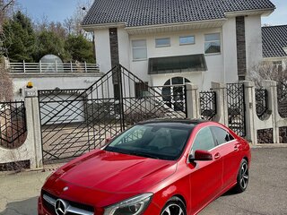 2013 Mercedes-Benz CLA 200 I (C117, X117), красный, 1750000 рублей, вид 2