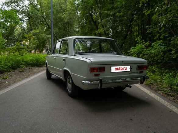 1970 Lada (ВАЗ) 2101, белый, 1950000 рублей - вид 5