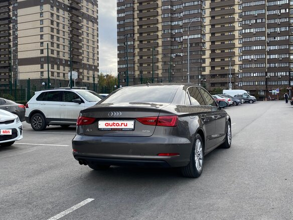 2015 Audi A3 III (8V), коричневый, 1650000 рублей - вид 5