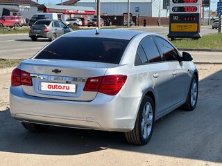 2011 Chevrolet Cruze I, серебристый, 700000 рублей, вид 4