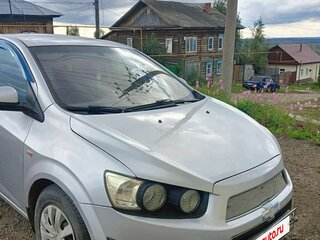 2013 Chevrolet Aveo II, серебристый, 690000 рублей, вид 1