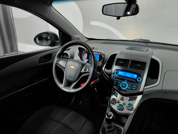 2014 Chevrolet Aveo II, чёрный, 726000 рублей - вид 6