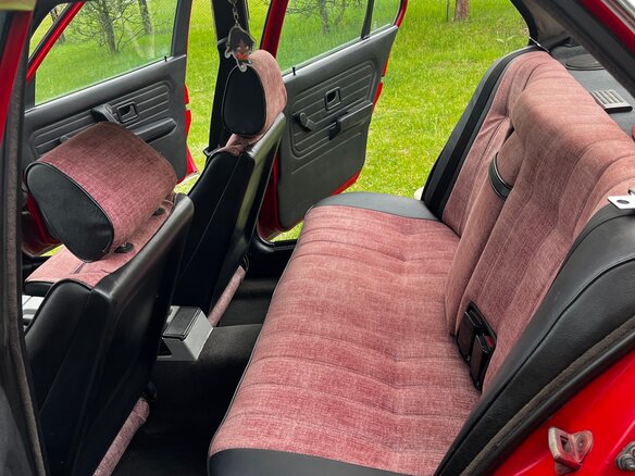 1986 BMW 3 серии 318i II (E30), красный, 680000 рублей - вид 13
