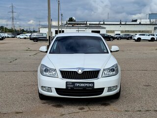 2013 Skoda Octavia II (A5) Рестайлинг, белый, 570000 рублей, вид 2
