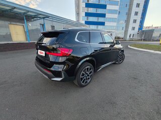 2023 BMW X1 28i xDrive III (U11/U12), чёрный, 3335000 рублей, вид 5