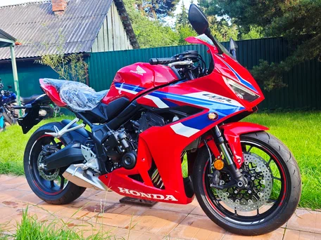 2026 Honda CBR 650R, красный, 1520000 рублей, вид 1