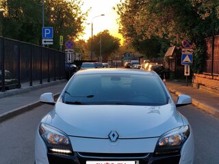 2013 Renault Megane III Рестайлинг, белый, 837000 рублей, вид 2