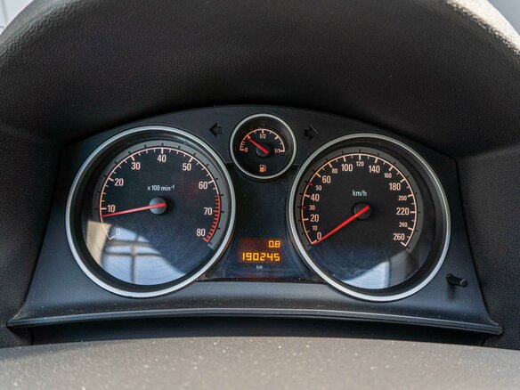 2011 Opel Astra H Рестайлинг, белый, 459000 рублей - вид 19