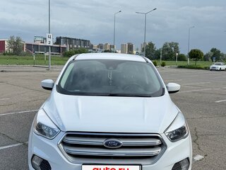 2018 Ford Escape III Рестайлинг, белый, 800000 рублей, вид 3