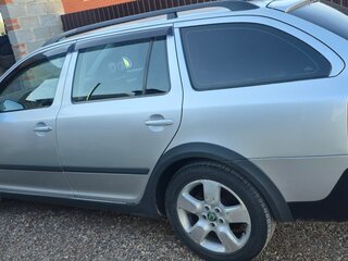 2010 Skoda Octavia Scout II (A5) Рестайлинг, серебристый, 800000 рублей, вид 2