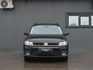 2020 Volkswagen Tiguan II, чёрный, 2379999 рублей, вид 3