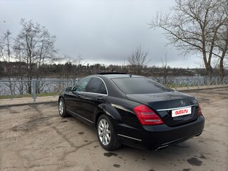 2010 Mercedes-Benz S-Класс 350 V (W221) Рестайлинг, чёрный, 1549000 рублей, вид 3