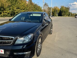 2011 Mercedes-Benz C-Класс 180 BlueEFFICIENCY III (W204) Рестайлинг, чёрный, 1500000 рублей, вид 3