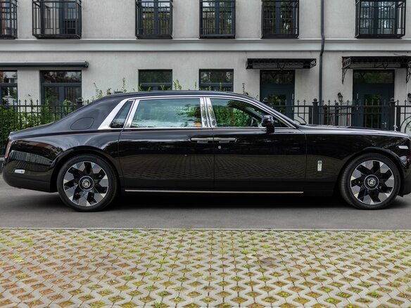 2024 Rolls-Royce Phantom Long Extended VIII, чёрный, 90510300 рублей - вид 9