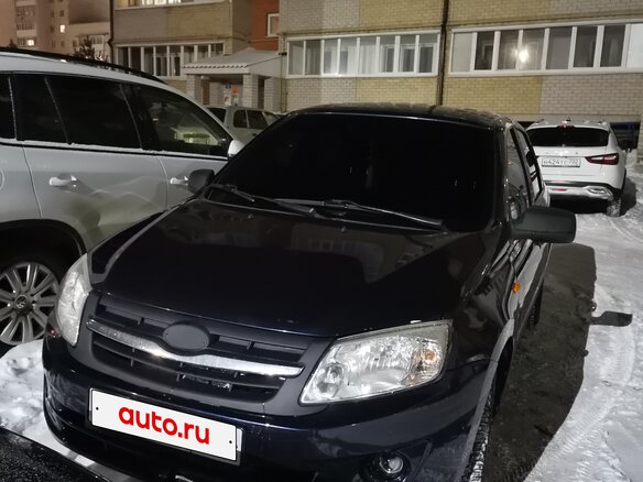 2011 Lada (ВАЗ) Granta I, серый, 360000 рублей - вид 2