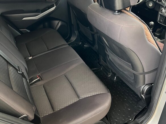 2013 SsangYong Actyon II Рестайлинг, серебристый, 1200000 рублей - вид 16