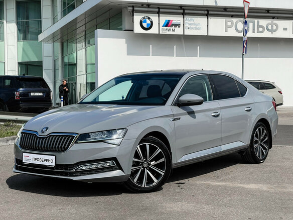 2025 Skoda Superb III Рестайлинг, серый