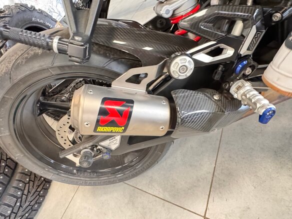 2022 BMW S 1000 R, серый, 1600000 рублей - вид 13