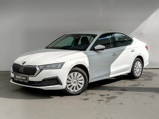 2021 Skoda Octavia IV (A8), белый, 2360000 рублей, вид 1