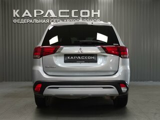 2021 Mitsubishi Outlander III Рестайлинг 3, серый, 2700000 рублей, вид 4