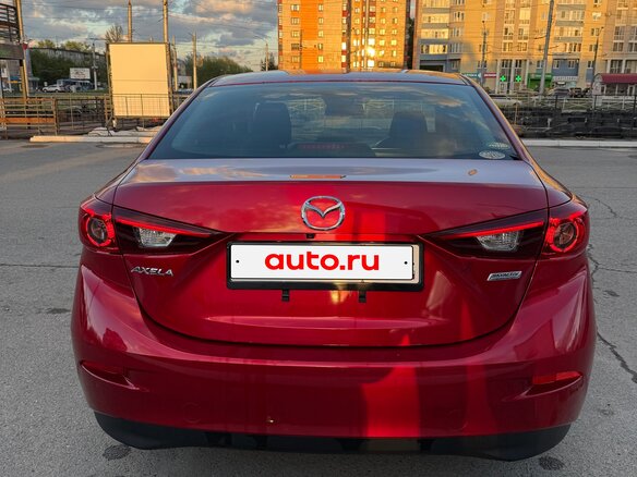 2016 Mazda Axela III Рестайлинг, красный, 1500000 рублей - вид 5