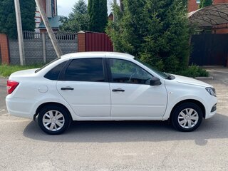 2021 Lada (ВАЗ) Granta I Рестайлинг, белый, 600000 рублей, вид 2