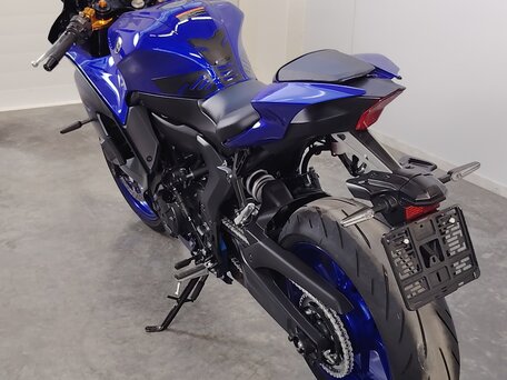 2022 Yamaha YZF-R7, синий, 799000 рублей, вид 5