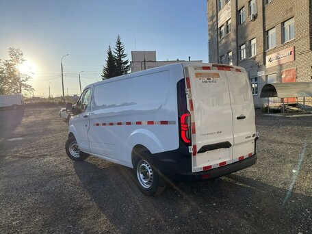 2026 Ford Transit Custom, белый, 5533616 рублей, вид 4