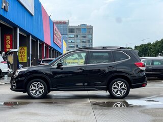 2021 Subaru Forester V, чёрный, 2095000 рублей, вид 4