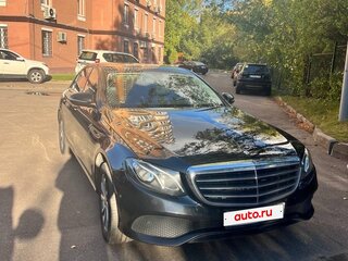 2017 Mercedes-Benz E-Класс 200 V (W213, S213, C238), чёрный, 2400000 рублей, вид 4