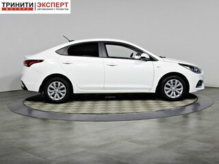 2019 Hyundai Solaris II, белый, 1322000 рублей, вид 4