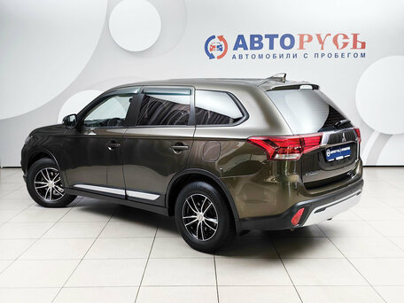 2020 Mitsubishi Outlander III Рестайлинг 3, коричневый, 2051000 рублей, вид 2