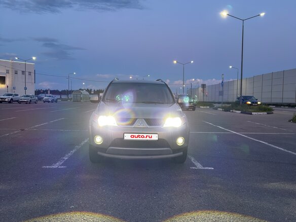 2008 Mitsubishi Outlander II, бежевый, 799000 рублей - вид 8