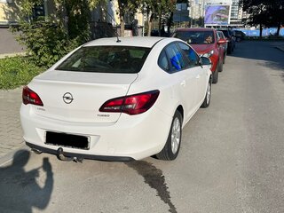 2013 Opel Astra J Рестайлинг, белый, 630000 рублей, вид 5