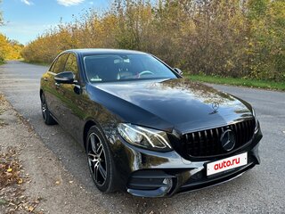 2017 Mercedes-Benz E-Класс 200 V (W213, S213, C238), чёрный, 2800000 рублей, вид 3