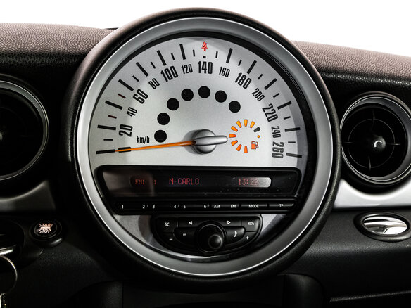 2011 Mini Hatch One II (R56) Рестайлинг, белый, 775000 рублей - вид 12