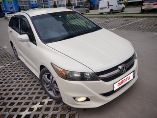 2011 Honda Stream II Рестайлинг, белый, 1370000 рублей, вид 1