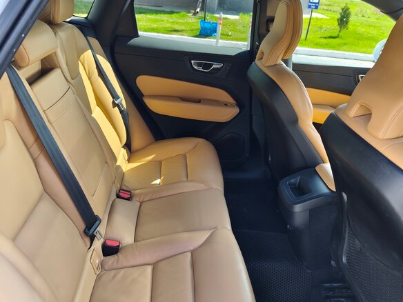 2020 Volvo XC60 II, белый, 3149000 рублей - вид 9