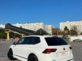2021 Volkswagen Tiguan Allspace II, белый, 3550000 рублей, вид 5