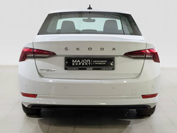 2021 Skoda Octavia IV (A8), белый, 2060000 рублей - вид 5