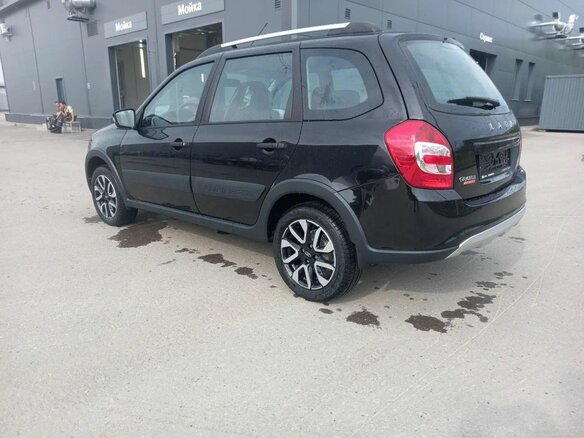 2026 Lada (ВАЗ) Granta Cross I Рестайлинг, чёрный, 1226000 рублей - вид 2