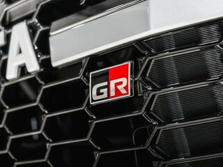 2026 Toyota Land Cruiser 300 Series, чёрный, 16490000 рублей, вид 3