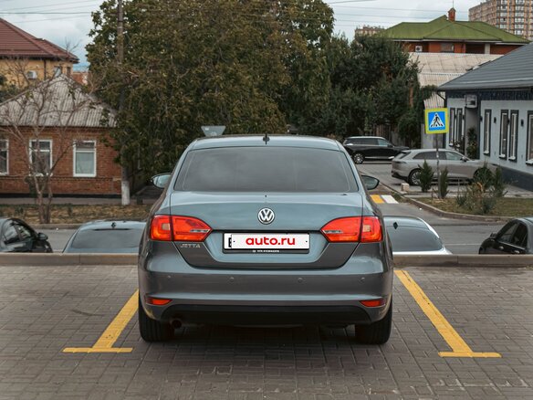 2012 Volkswagen Jetta VI, серебристый, 1150000 рублей - вид 5