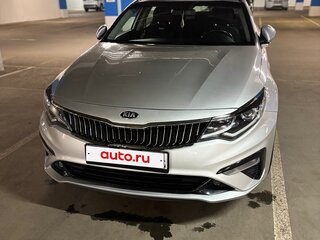 2018 Kia Optima IV Рестайлинг, серебристый, 1950000 рублей, вид 4