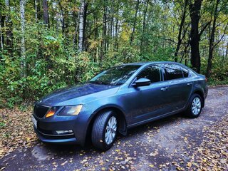 2017 Skoda Octavia III (A7), серый, 1490000 рублей, вид 4
